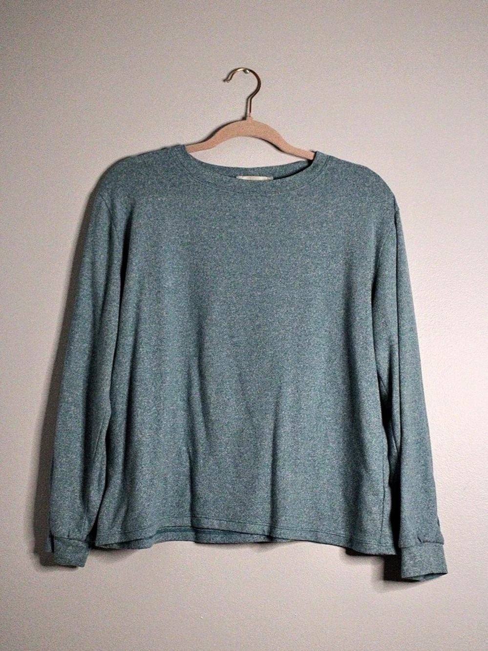 Zenana Long Sleeve Top in Blue Size Medium Like New